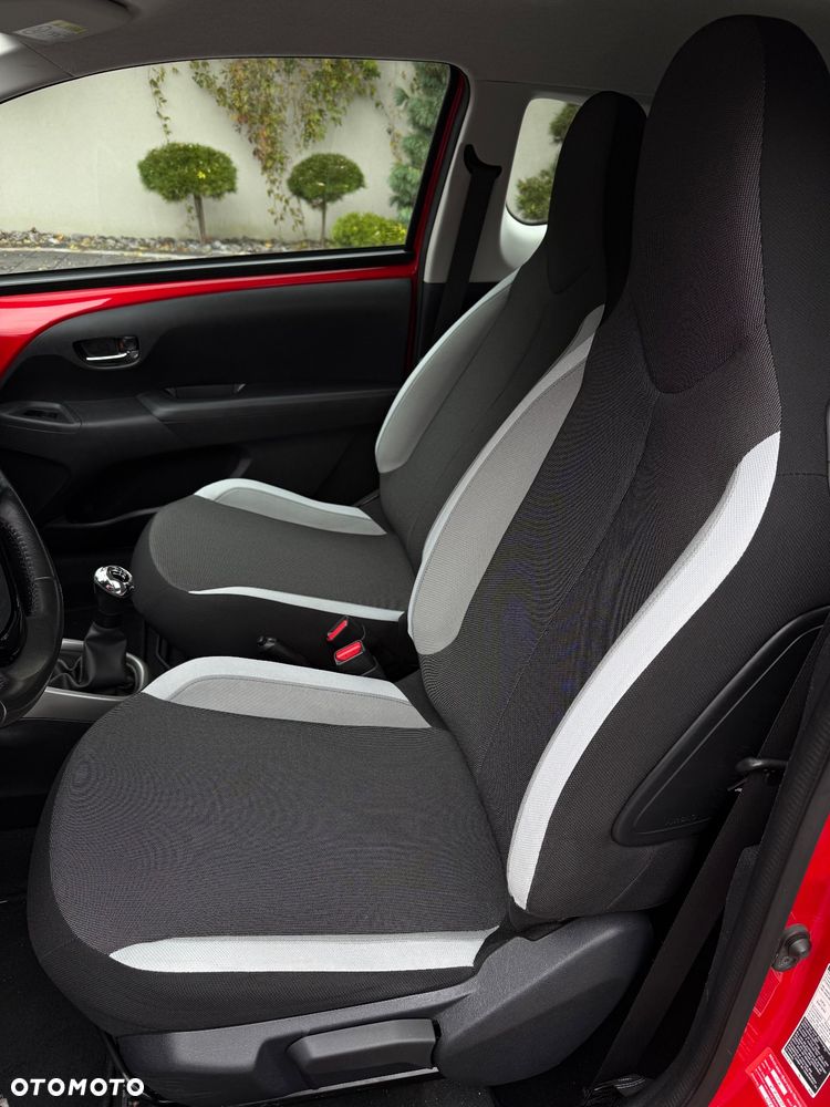 Toyota Aygo x-play - 14