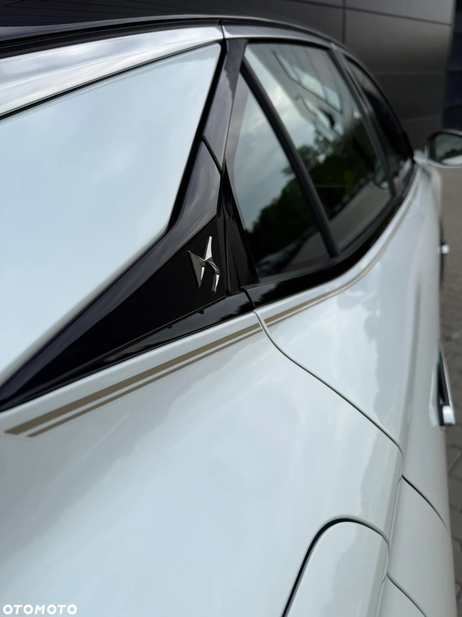 DS Automobiles DS 4 1.2 mHEV 136 Edition France eDCS6 - 8