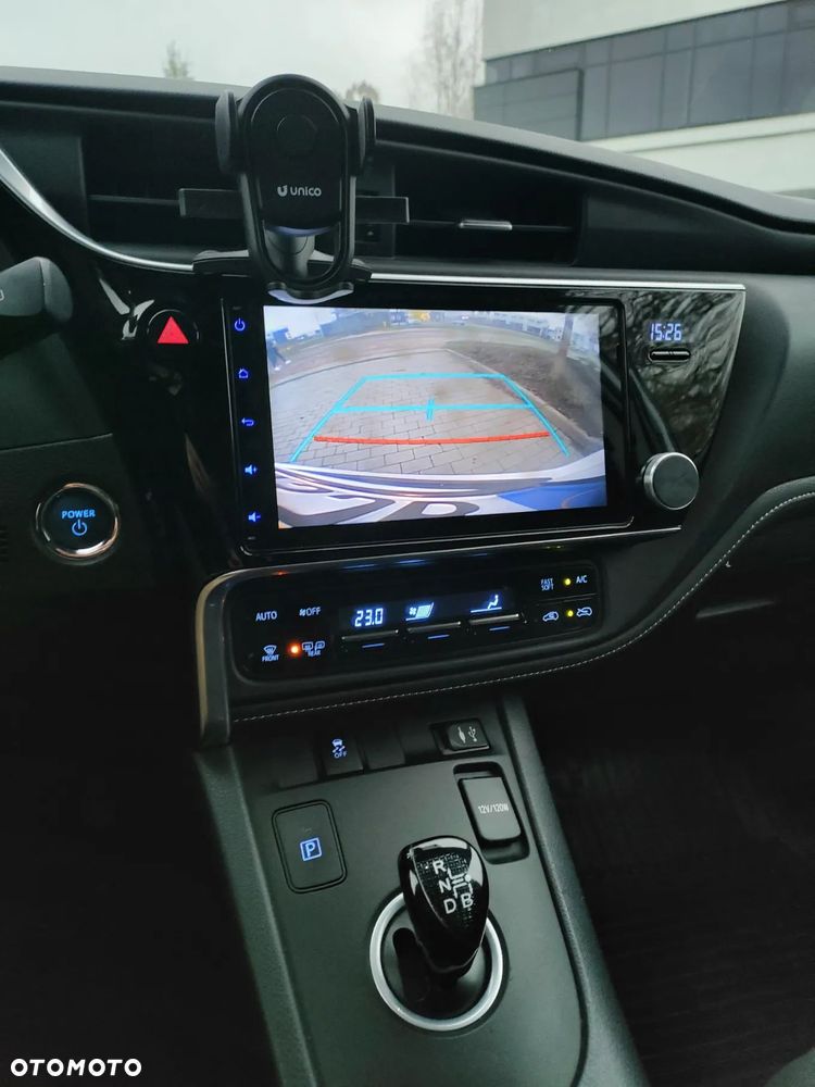 Toyota Auris Hybrid 135 Prestige - 29