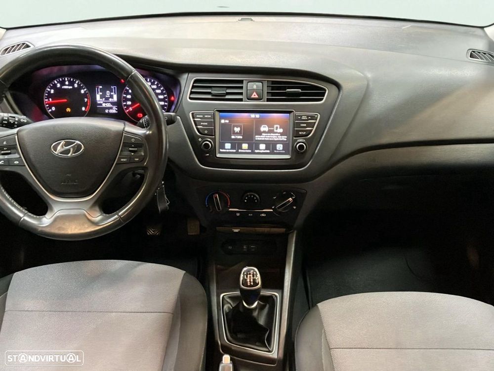Hyundai i20 - 11