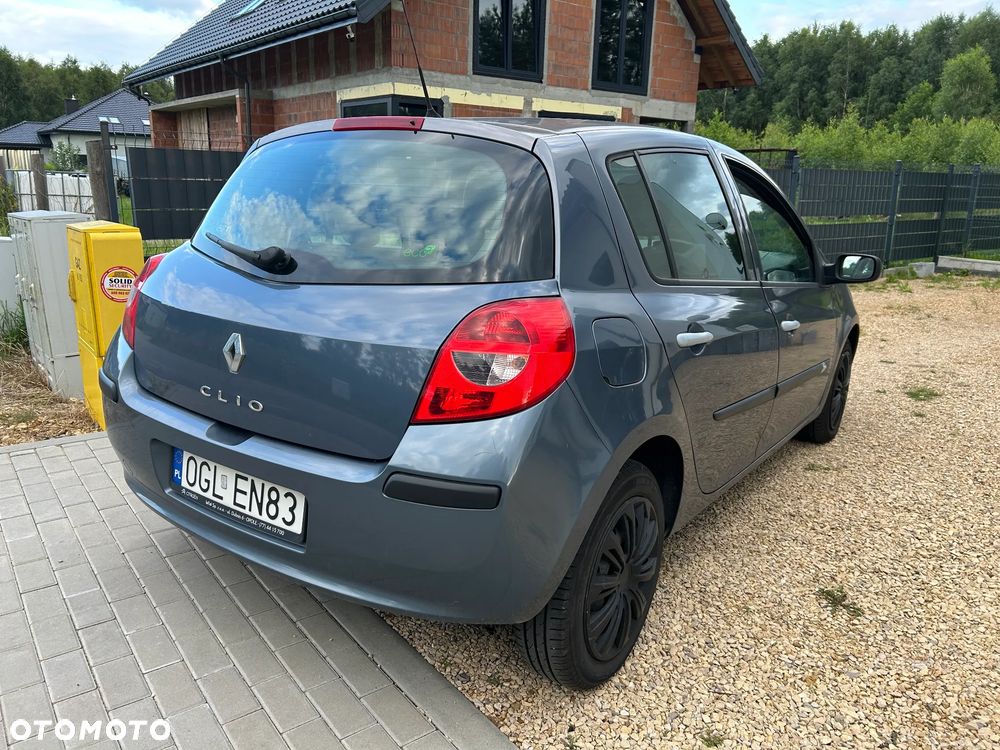 Renault Clio 1.2 16V Alize - 4