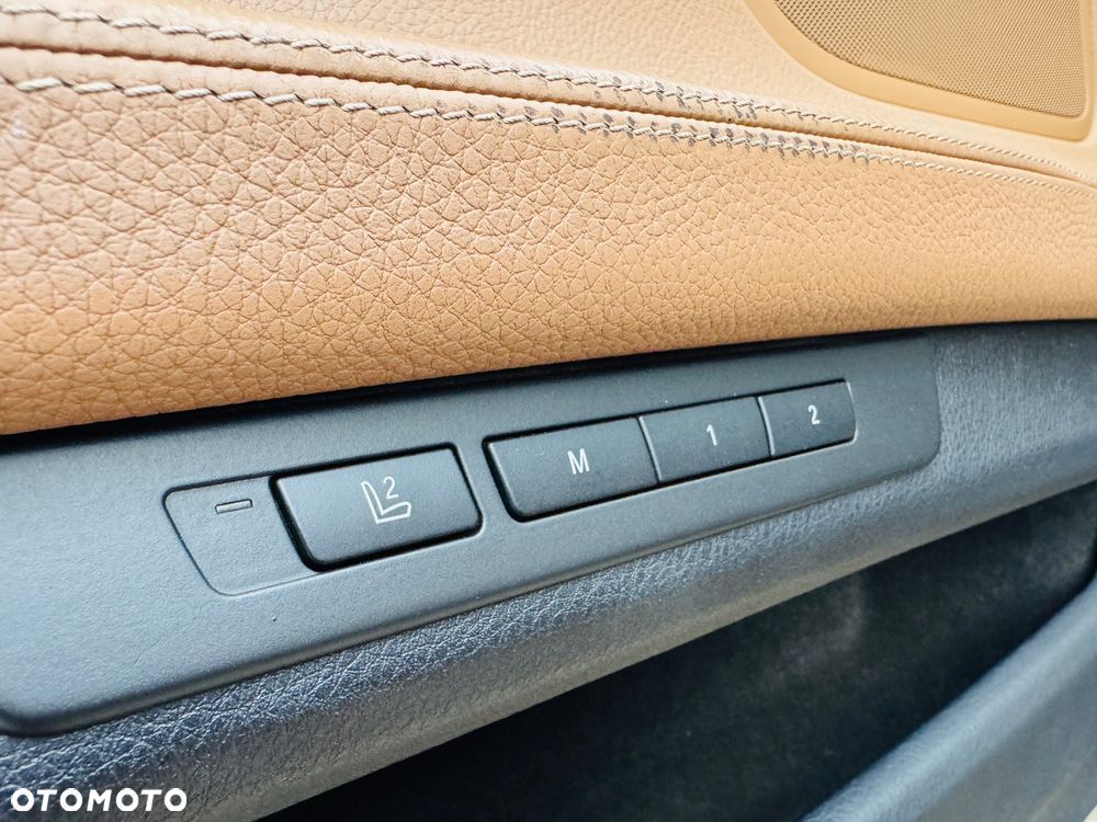 BMW Seria 7 740i - 18