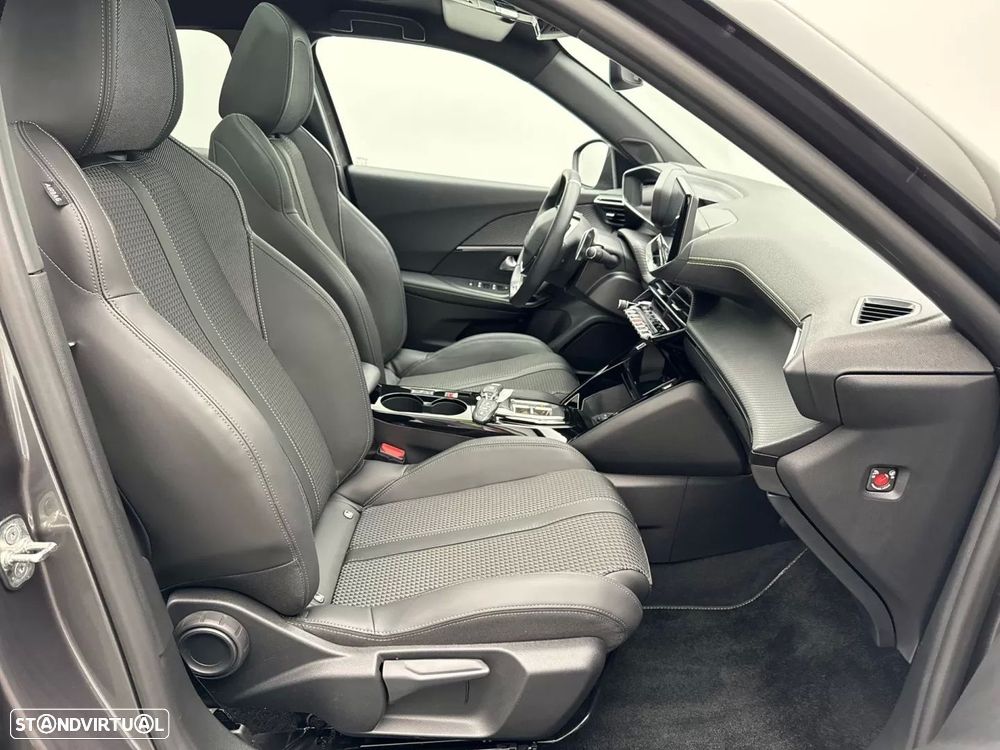 Peugeot 2008 1.2 PureTech GT Pack EAT8 - 8