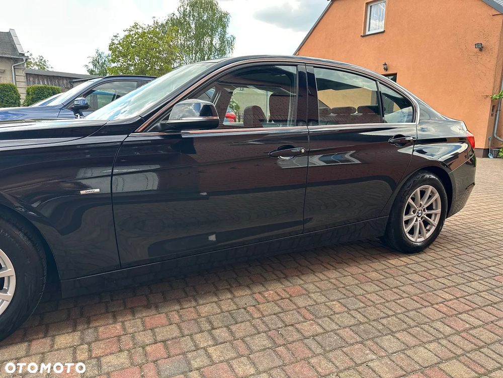 BMW Seria 3 320d Efficient Dynamics Luxury Line - 13