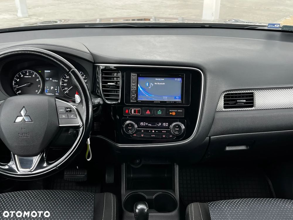 Mitsubishi Outlander 2.0 Intense + 4WD CVT - 12
