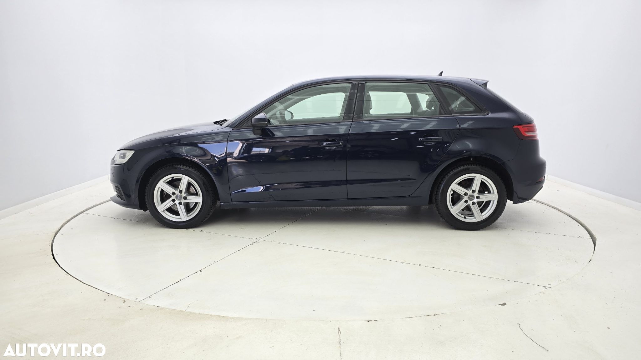 Audi A3 Sportback 1.6 TDI - 9