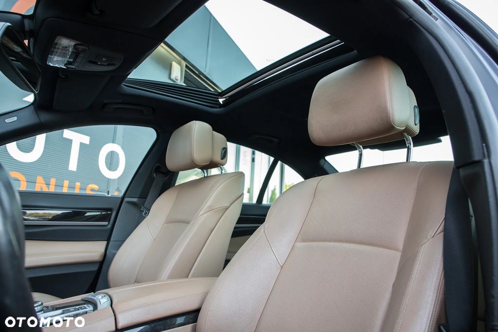 BMW Seria 7 740d xDrive - 15