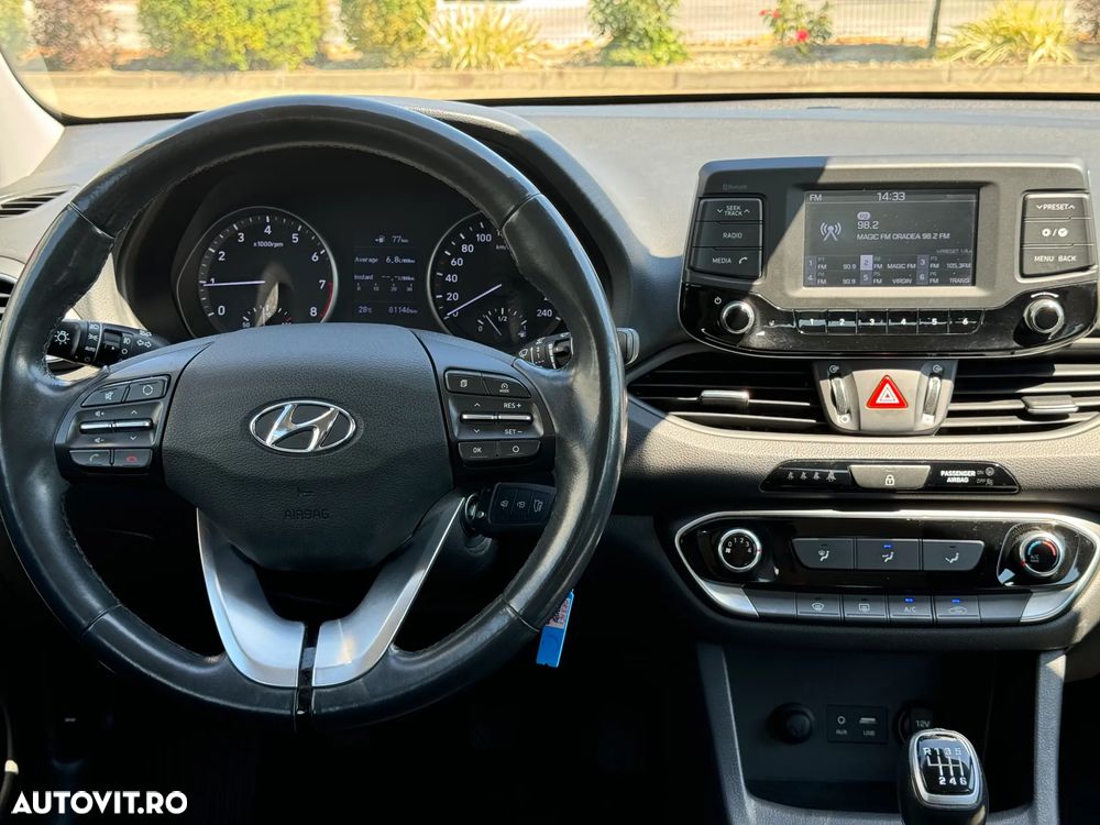 Hyundai i30 1.4 100CP 5DR M/T Classic+ - 13