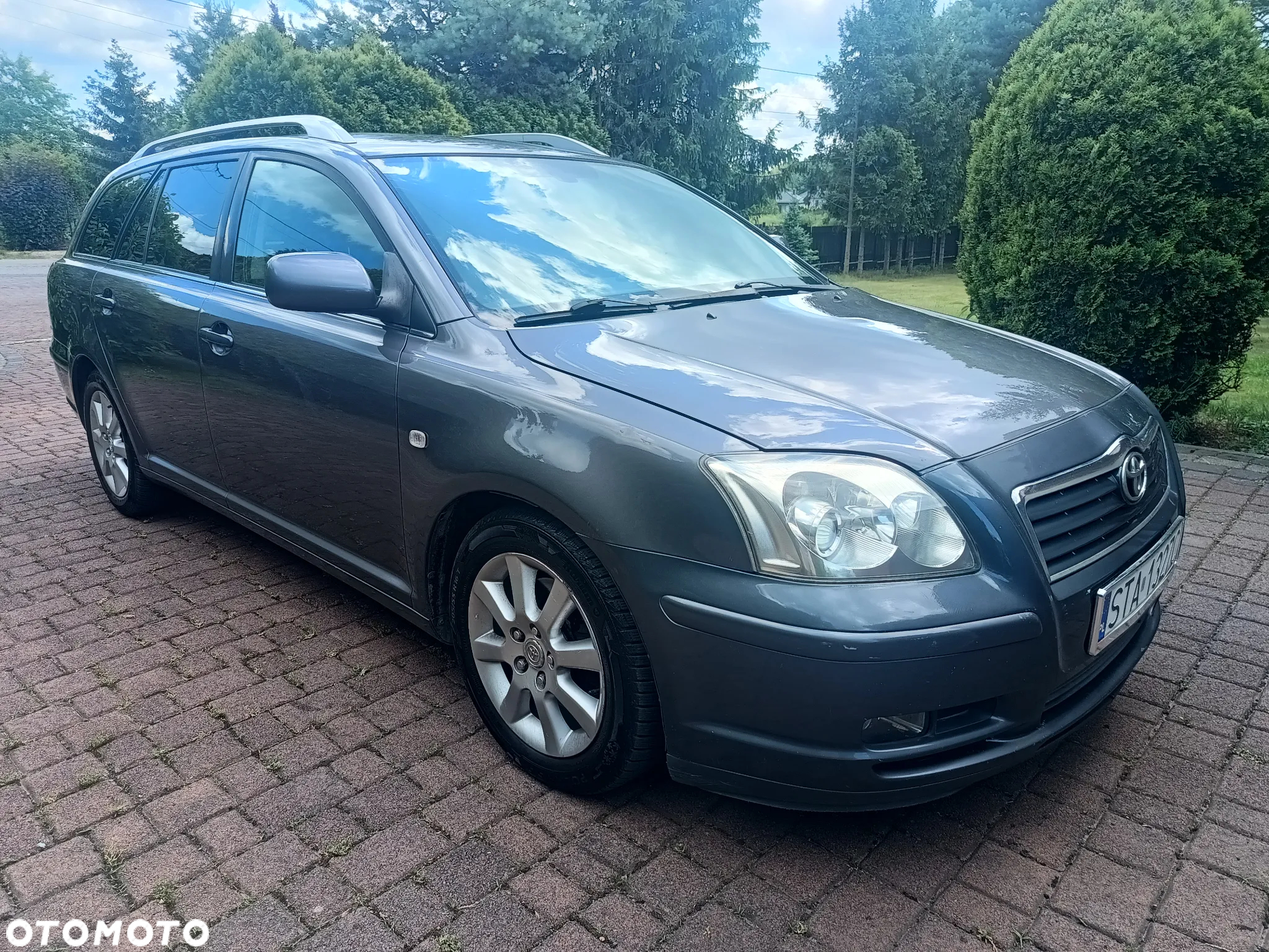 Toyota Avensis - 18