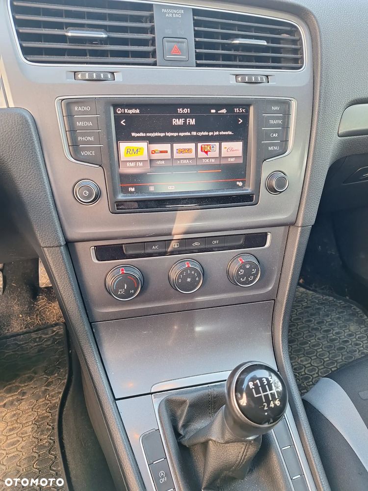 Volkswagen Golf 1.6 TDI BlueMotion Comfortline - 5