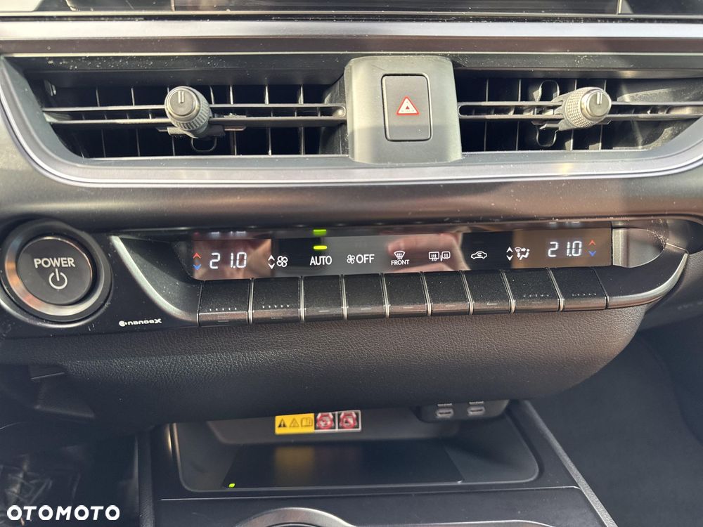 Lexus UX 250h GPF Business 2WD - 31