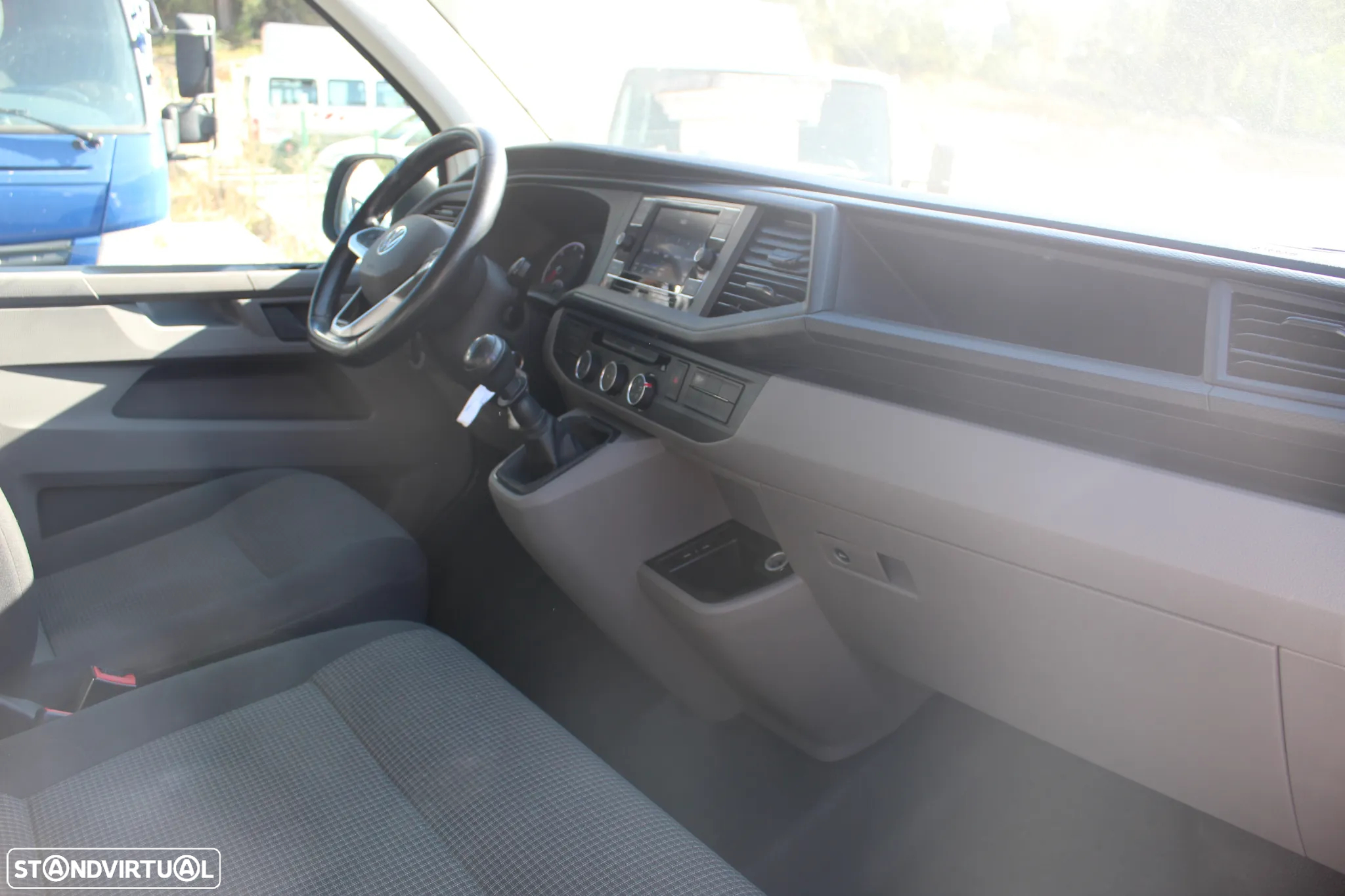 VW Transporter 2.0 TDi Business - 10