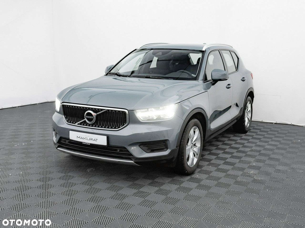 Volvo XC 40 T3 Momentum Pro - 3