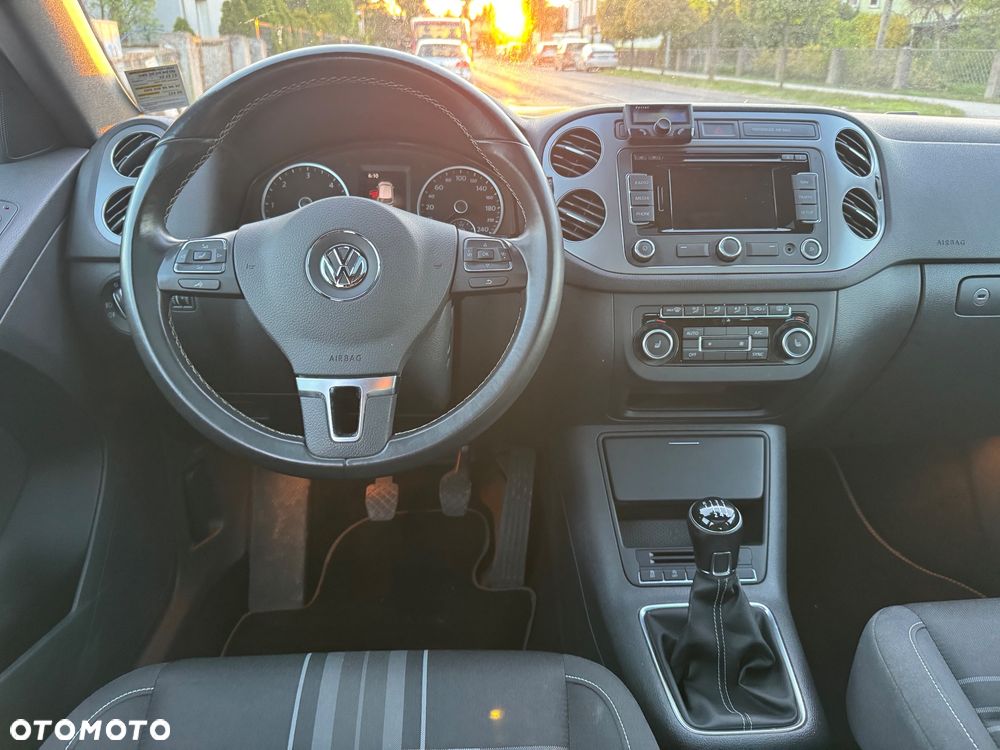 Volkswagen Tiguan 2.0 TDI DPF BlueMotion Technology Lounge Sport & Style - 7