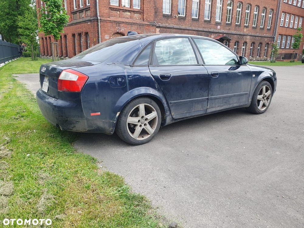 Audi A4 Limousine 1.8T Quattro - 2