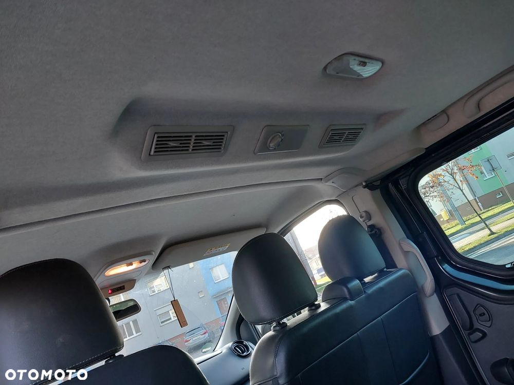 Renault Trafic SpaceClass 2.0 dCi - 18