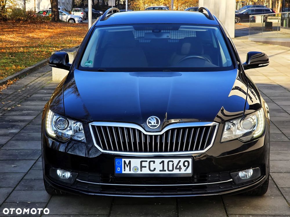 Skoda Superb 2.0 TDI Exclusive - 2
