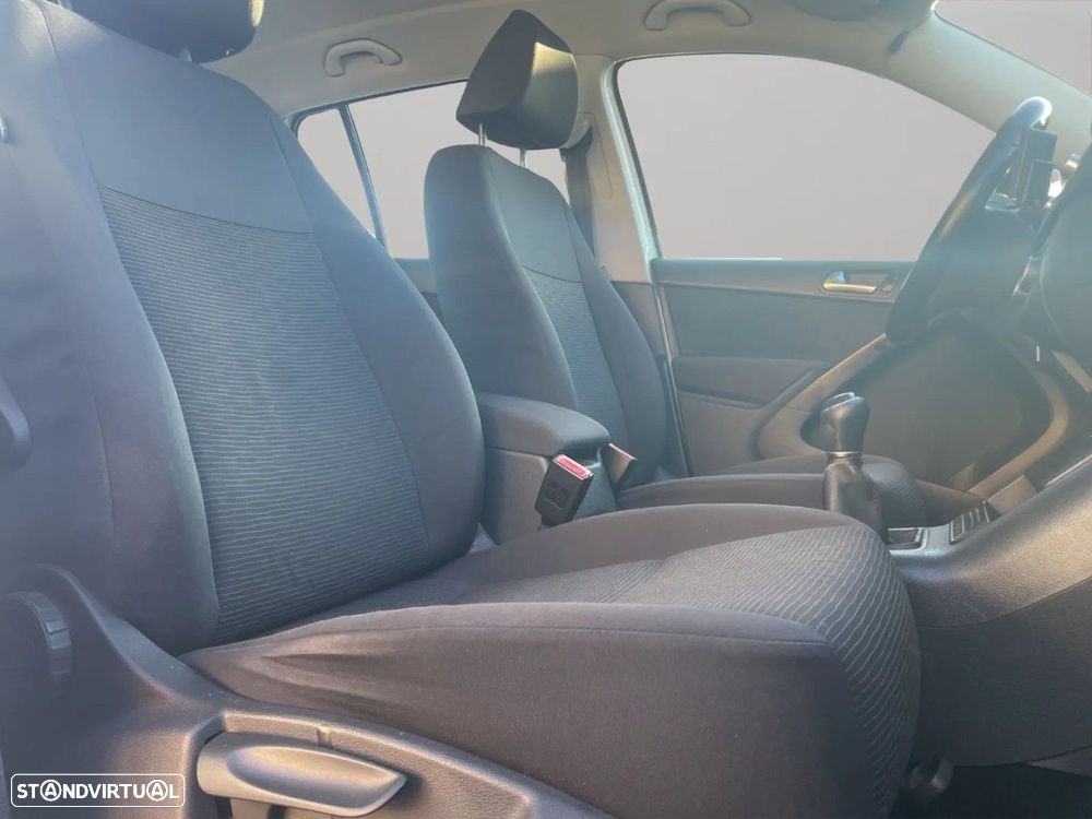 VW Tiguan 2.0 TDi Sport BlueMotion - 16