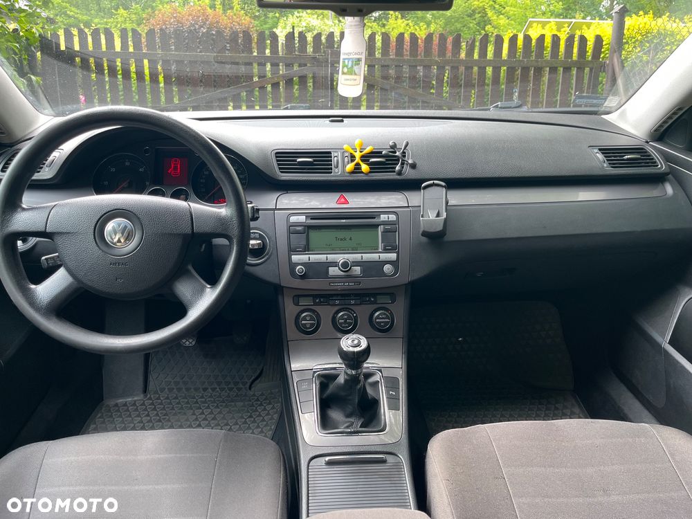 Volkswagen Passat 1.9 TDI Comfortline - 14