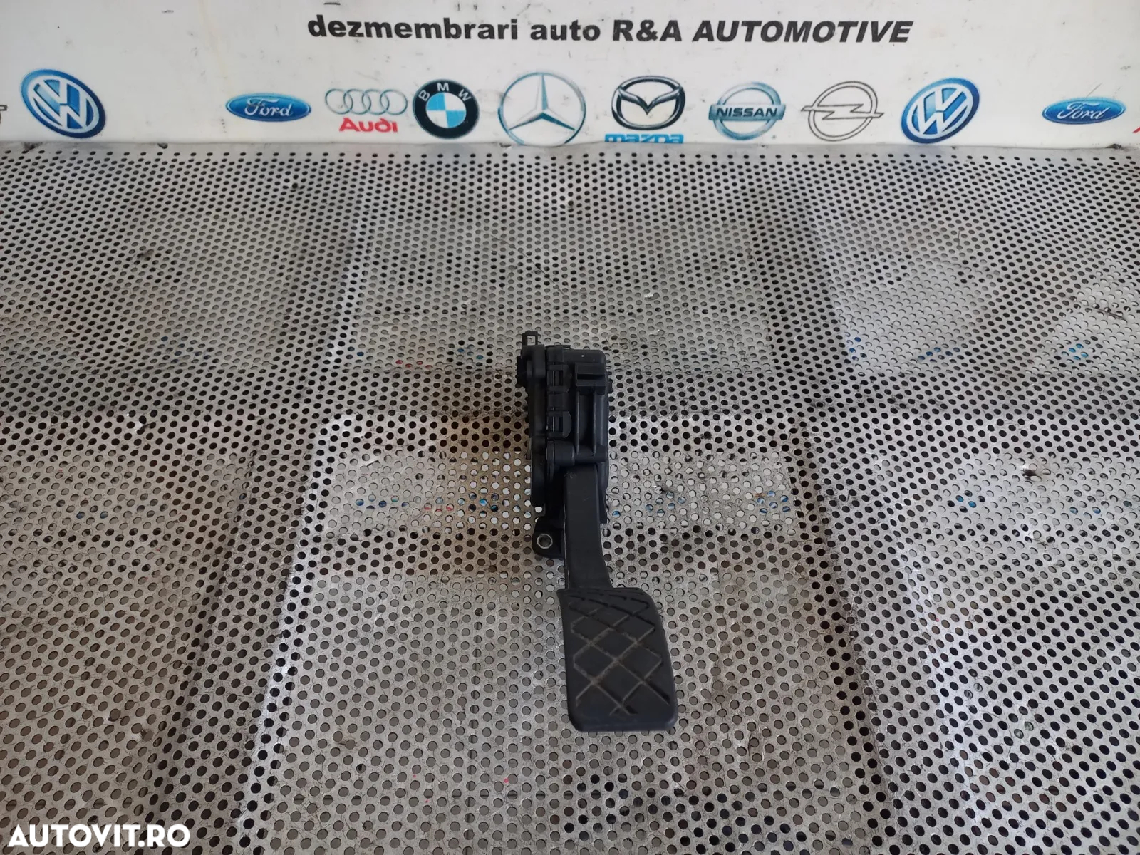 Pedala Acceleratie Skoda Fabia 2 ll 1.2 Benzina An 2007-2008-2009-2010-2011-2012-2013-2014 Volan St - 4