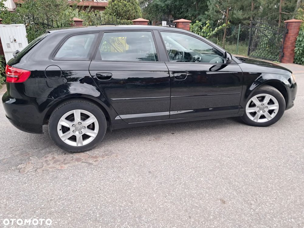 Audi A3 Sportback 1.6 Attraction - 4
