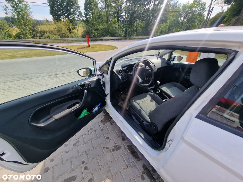 Ford Fiesta - 8