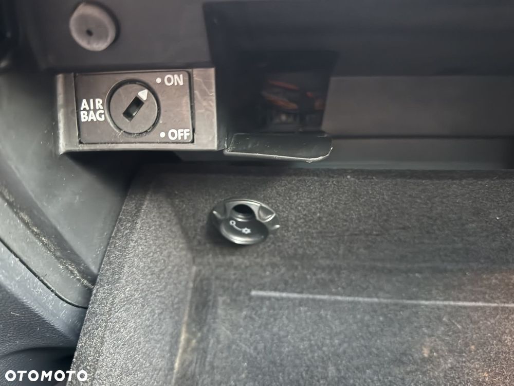 Volkswagen Golf 1.6 United - 30