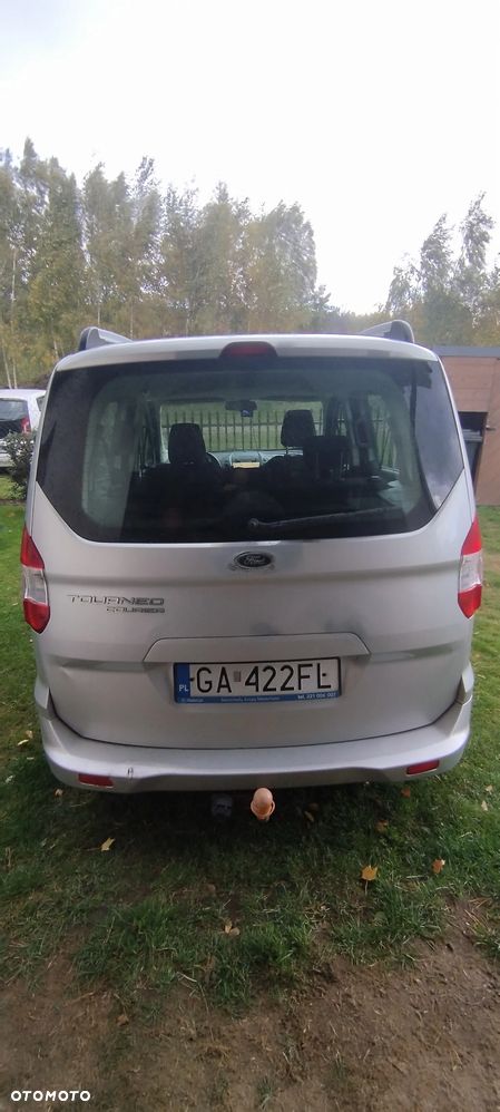 Ford Tourneo Courier - 22