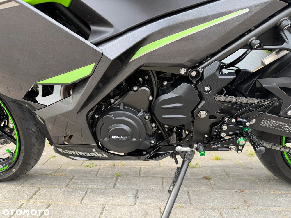 Kawasaki Ninja 400 - 37