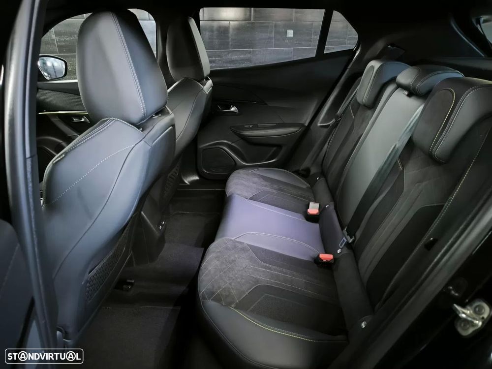Peugeot 2008 1.5 BlueHDi GT Pack EAT8 - 28