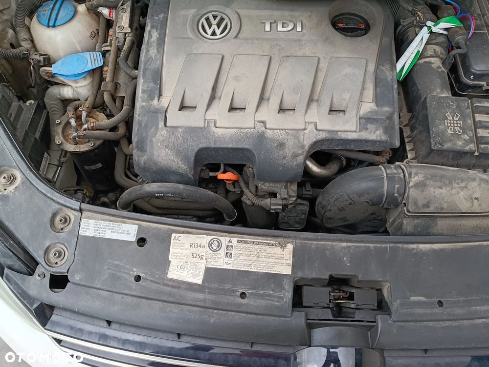 Volkswagen Touran 2.0 TDI DPF Highline DSG - 12