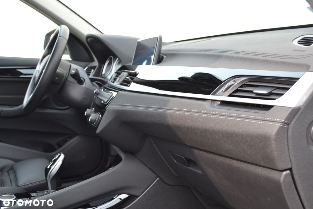 BMW X1 xDrive20d xLine sport - 10