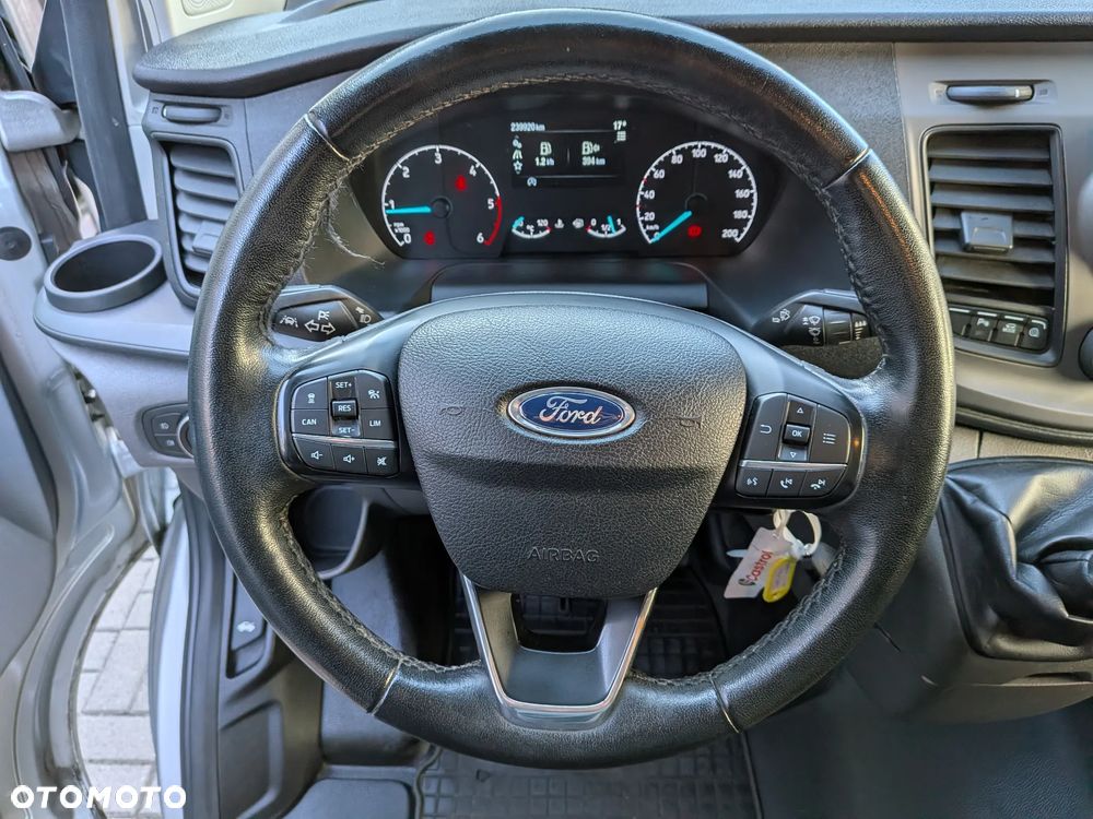 Ford TRANSIT CUSTOM - 12