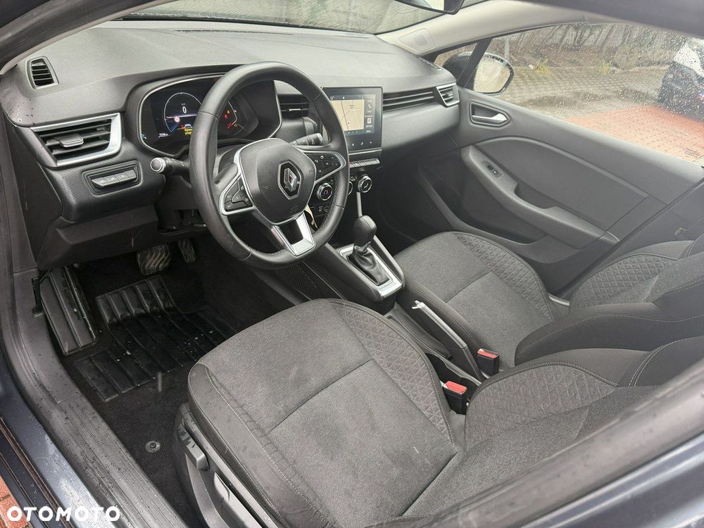 Renault Clio - 10