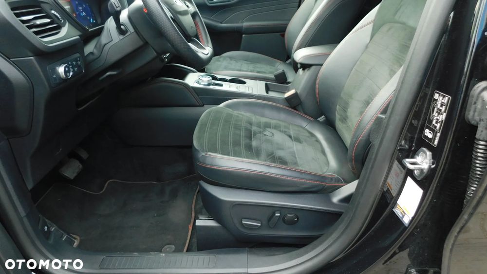 Ford Kuga ver-2-5-duratec-phev-st--line-x - 24