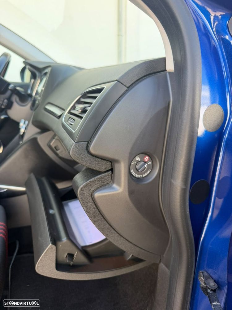 Renault Mégane Sport Tourer 1.6 E-Tech Plug-In Hybrid R.S. Line - 13