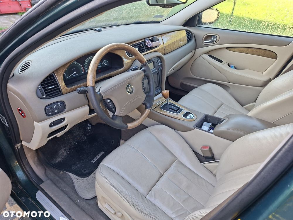 Jaguar S-Type - 7