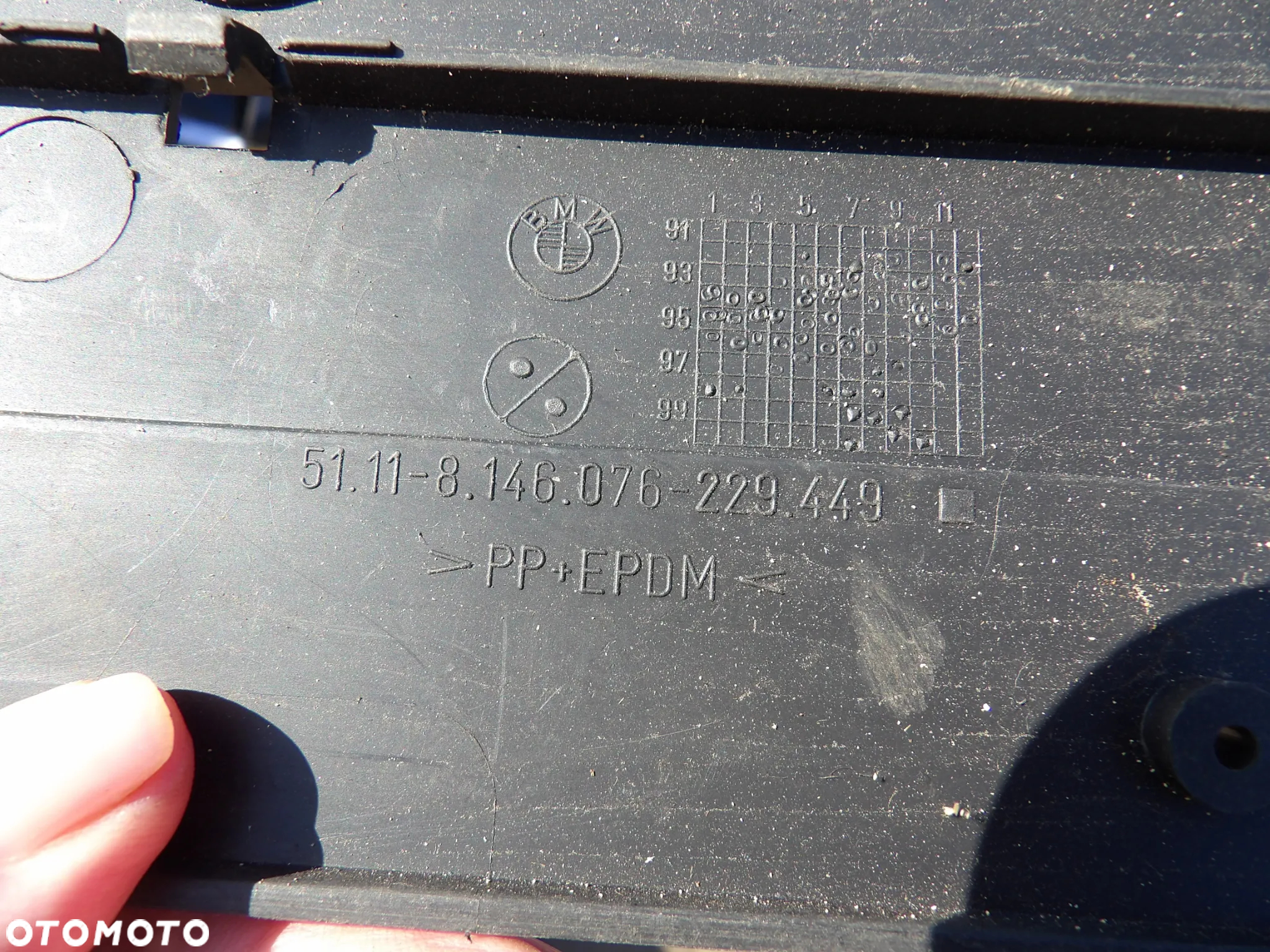 BMW - E36 - PODKŁADKA , RAMKA POD TABLICE REJESTRACYJNĄ - 8146076 - 2