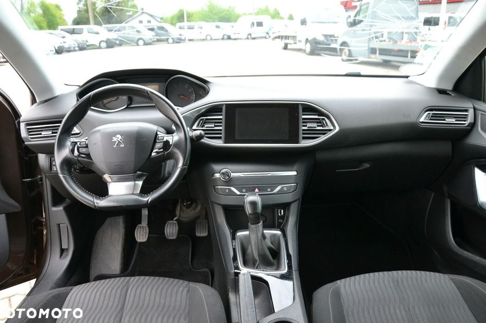 Peugeot 308 - 25
