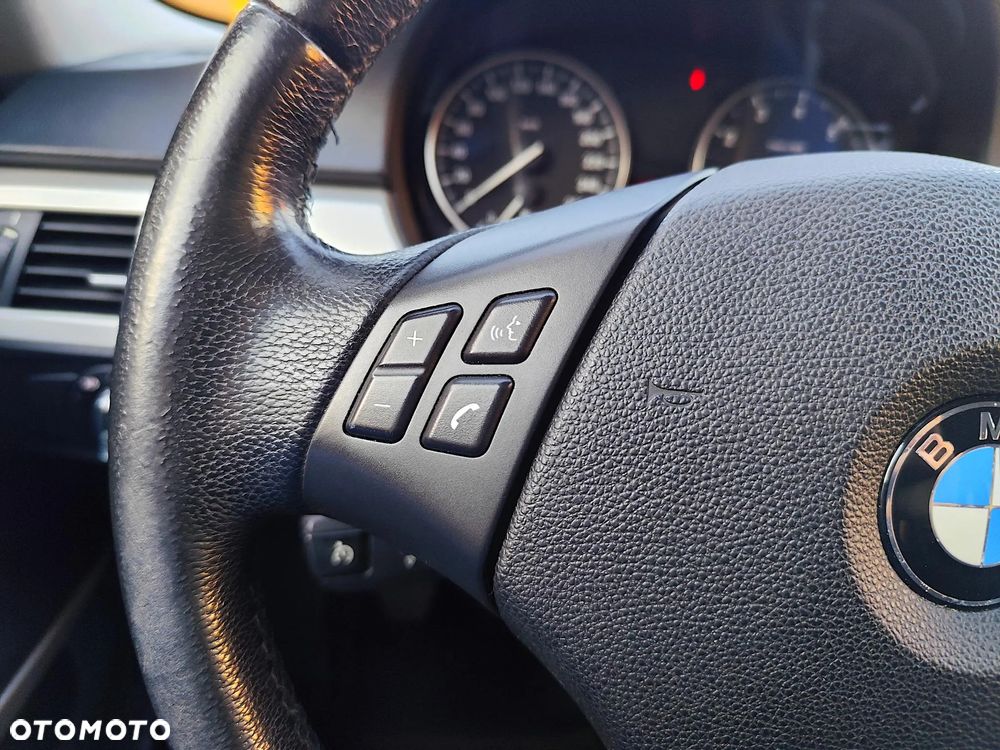 BMW Seria 3 - 33