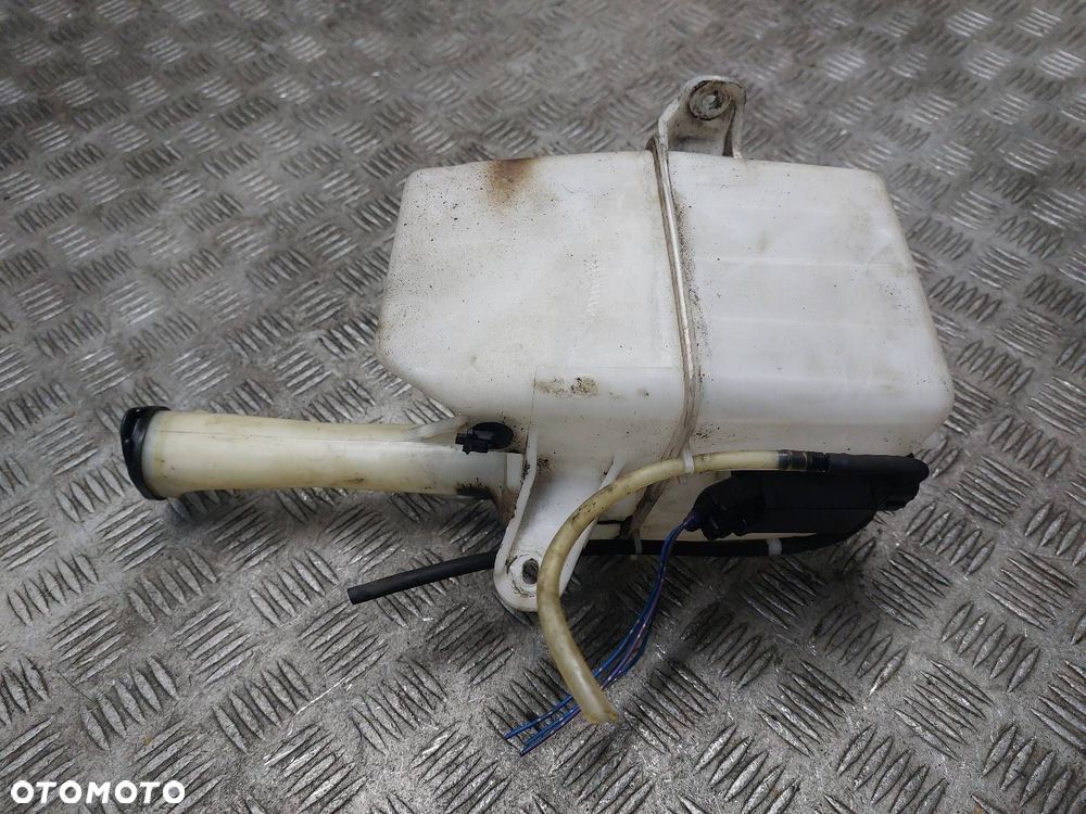 ZBIORNICZEK PŁYNU SPRYSKIWACZY + POMPKA TOYOTA COROLLA E12 - 5