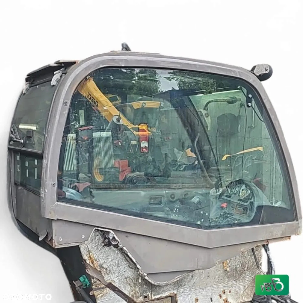 Kabina Manitou MLT 629 Compact - 11