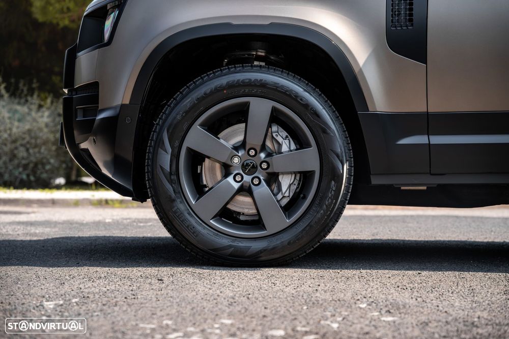 Land Rover Defender 2.0 P300e 110 AWD X-Dynamic HSE - 3