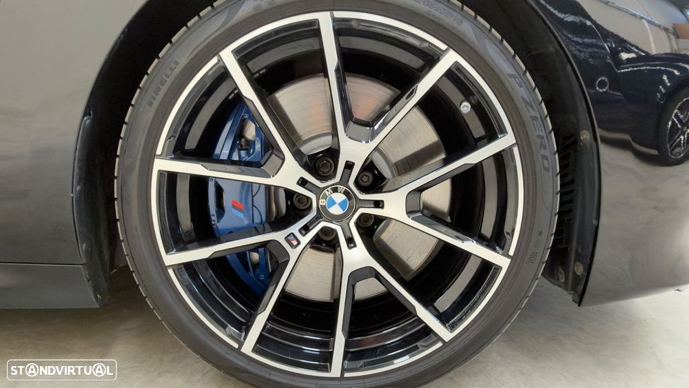 BMW M850i xDrive - 29
