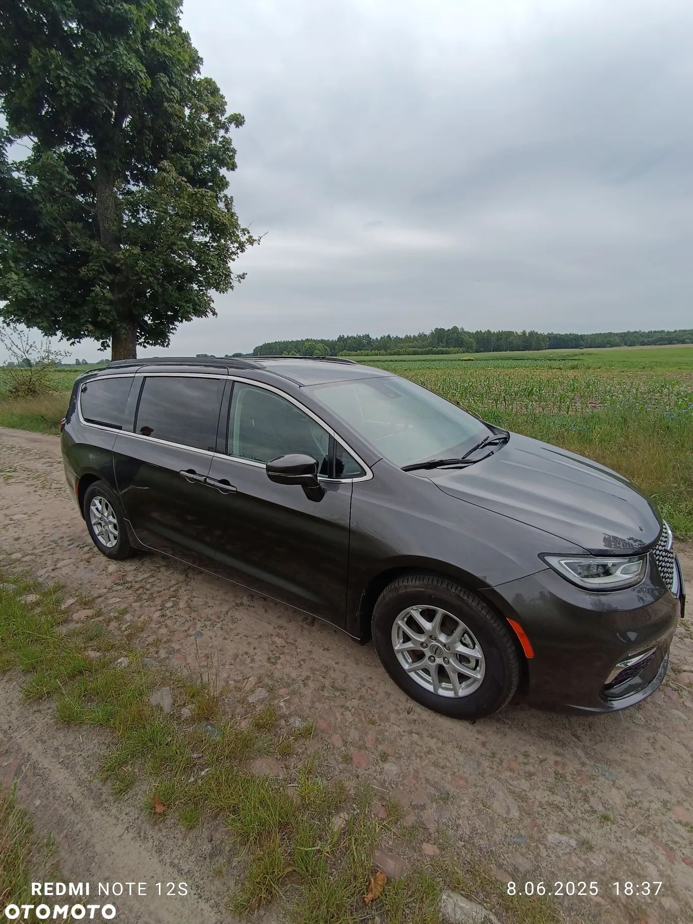 Chrysler Pacifica - 1