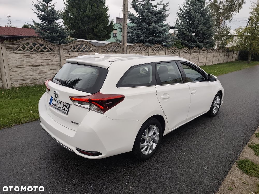 Toyota Auris - 5