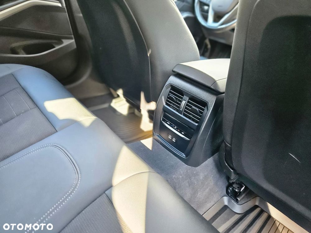 BMW Seria 3 318d mHEV M Sport - 27