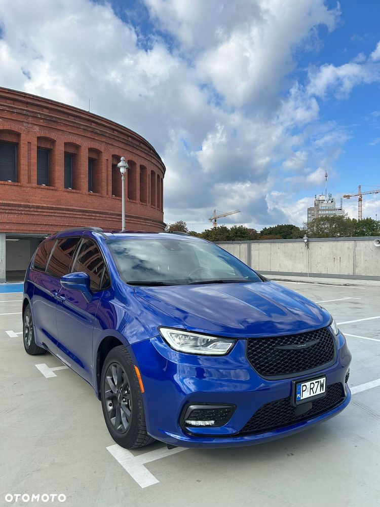 Chrysler Pacifica - 5