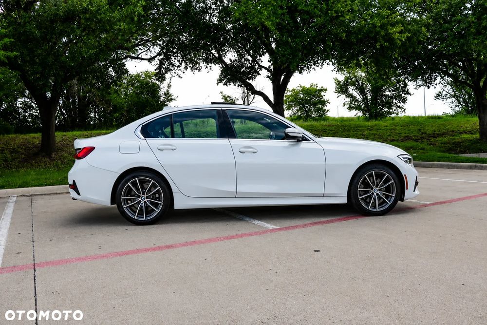 BMW Seria 3 330i xDrive - 6