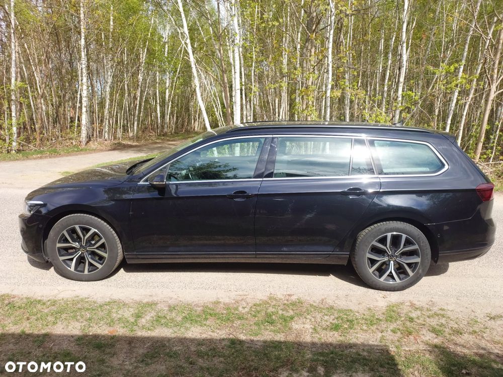 Volkswagen Passat Variant 2.0 TDI SCR DSG 4Motion Business - 8